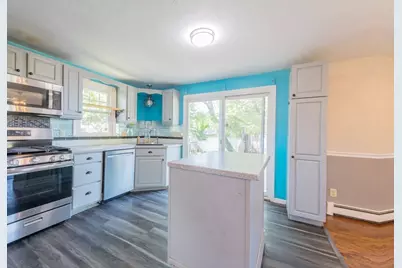 83 Beach St, Plymouth, MA 02360 - Photo 9