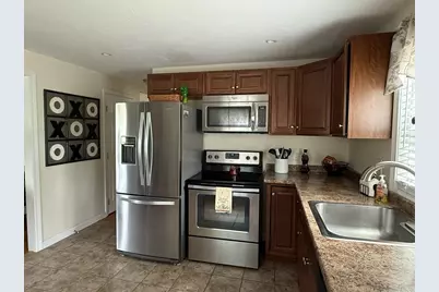98 Indian Run Rd, Bellingham, MA 02019 - Photo 3