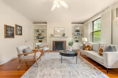 7 Regent Cir #3, Brookline, MA 02445 - Photo 3
