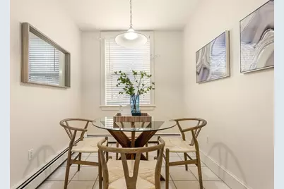 7 Regent Cir #3, Brookline, MA 02445 - Photo 11