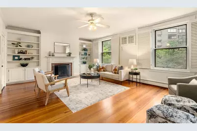 7 Regent Cir #3, Brookline, MA 02445 - Photo 5