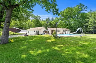 25 Beacon St, Amesbury, MA 01913 - Photo 31