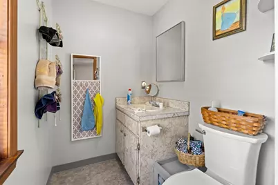 25 Beacon St, Amesbury, MA 01913 - Photo 19