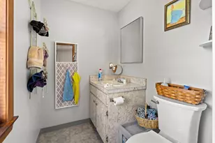 25 Beacon St, Amesbury, MA 01913 - Photo 19