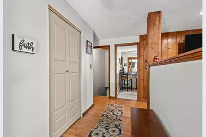 25 Beacon St, Amesbury, MA 01913 - Photo 3