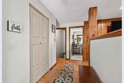 25 Beacon St, Amesbury, MA 01913 - Photo 3