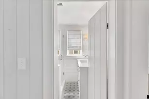 25 Lake Rd E, Yarmouth, MA 02673 - Photo 11