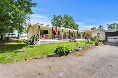 25R Beacon St, Amesbury, MA 01913 - Photo 1