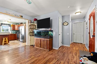 25 Beacon St, Amesbury, MA 01913 - Photo 35