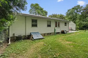 24 Helena St, Ludlow, MA 01056 - Photo 31