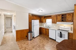 557 SW Cutoff, Auburn, MA 01501 - Photo 7