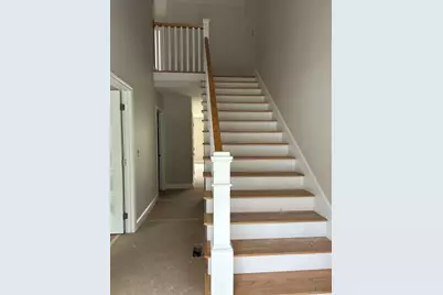 12 Juliana Ave, Nashua, NH 03064 - Photo 3