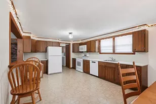 90 Glenview St, Upton, MA 01568 - Photo 9