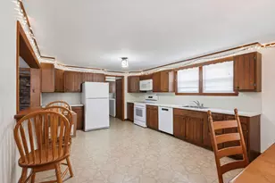 90 Glenview St, Upton, MA 01568 - Photo 9