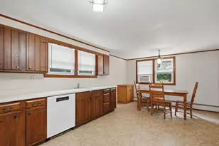90 Glenview St, Upton, MA 01568 - Photo 11
