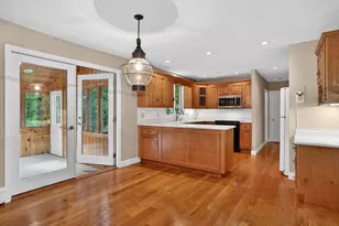 17 Maplewood Rd, Medfield, MA 02052 - Photo 3