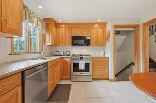 3 Suffolk Dr, Norwood, MA 02062 - Photo 11