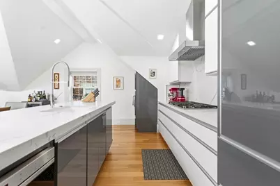 1762 Beacon Street #4, Brookline, MA 02445 - Photo 9