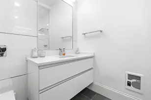 1762 Beacon St, Brookline, MA 02445 - Photo 21