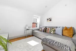 1762 Beacon St, Brookline, MA 02445 - Photo 19