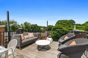 1762 Beacon St, Brookline, MA 02445 - Photo 25