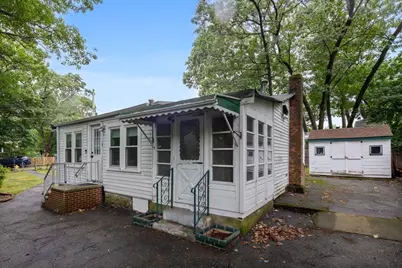 18 Bailey St, Medford, MA 02155 - Photo 13