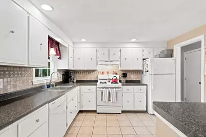 52 Oak Ridge Circle, Lynn, MA 01904 - Photo 11