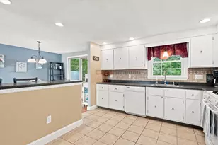 52 Oak Ridge Cir, Lynn, MA 01904 - Photo 13