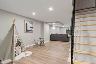 68 Charles St, Boston, MA 02136 - Photo 23
