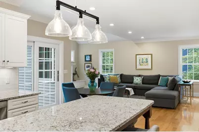7 Davis Rd, Bedford, MA 01730 - Photo 5