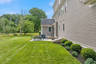 7 Davis Rd, Bedford, MA 01730 - Photo 35