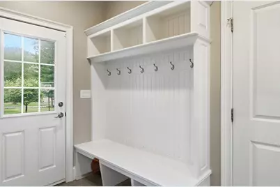 7 Davis Rd, Bedford, MA 01730 - Photo 15