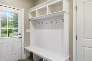 7 Davis Rd, Bedford, MA 01730 - Photo 15