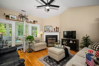 19 Cortland Grove Dr #19, Shrewsbury, MA 01545 - Photo 11
