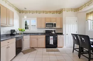 42 Jennifer Ln, Malden, MA 02148 - Photo 15