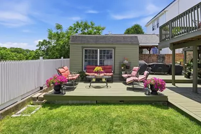 42 Jennifer Ln, Malden, MA 02148 - Photo 5