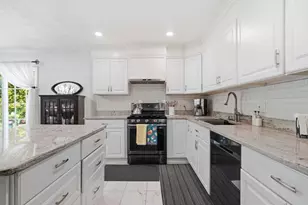 42 Jennifer Ln, Malden, MA 02148 - Photo 37