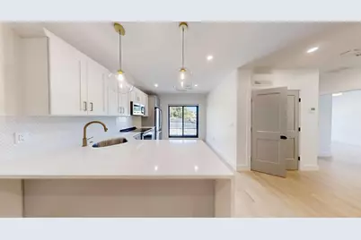 52 Withington St #7, Boston, MA 02124 - Photo 5