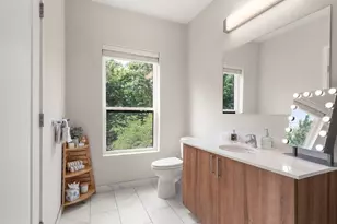 999 Hancock St, Quincy, MA 02169 - Photo 17