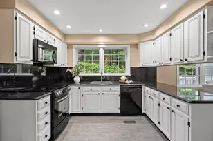 9 Hammersmith Dr, Saugus, MA 01906 - Photo 7