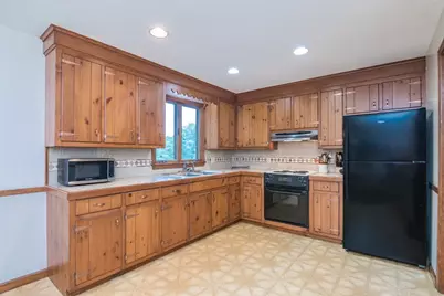 45 Skyline Dr, Westfield, MA 01085 - Photo 3