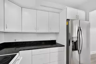 1731 Beacon St, Brookline, MA 02445 - Photo 21