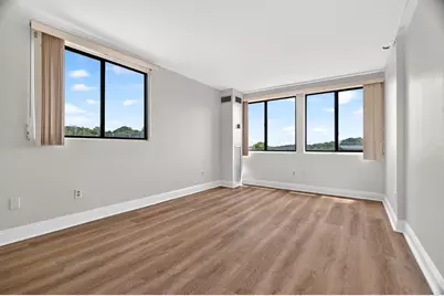 1731 Beacon St #915, Brookline, MA 02445 - Photo 9