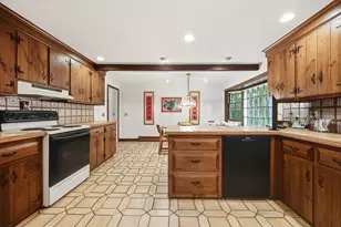 17 Olde Coach Rd, Westborough, MA 01581 - Photo 11
