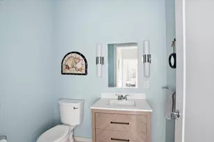 10 Shipyard Dr, Hingham, MA 02043 - Photo 9
