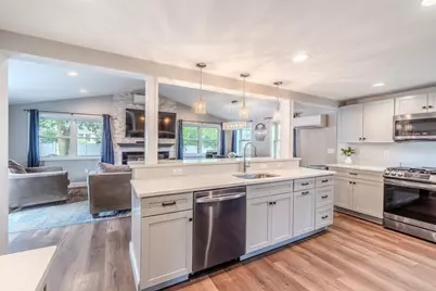 4 Will Sawyer St, Peabody, MA 01960 - Photo 7