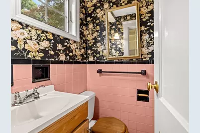 60 Linden Rd, Melrose, MA 02176 - Photo 9