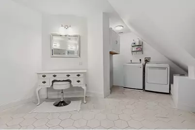 32 Ocean St, Beverly, MA 01915 - Photo 17