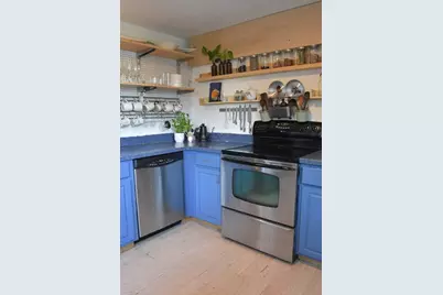 210 Centre St #14, Quincy, MA 02169 - Photo 5