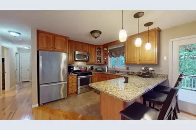 233 Tispaquin St, Middleborough, MA 02346 - Photo 5